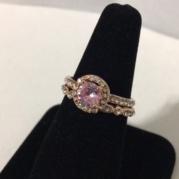 Jewelry - 2-Piece Rose Gold Ring Set Size 8.5